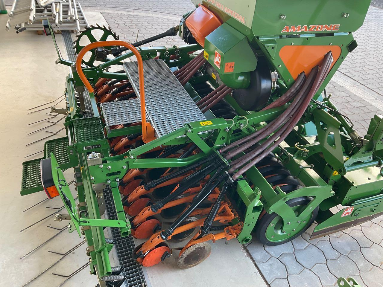 Amazone ADP 303 Spezial, KX 3000 - آلة البذار متعددة الوظائف: صورة 3 Amazone ADP 303 Spezial, KX 3000 - آلة البذار متعددة الوظائف: صورة 3