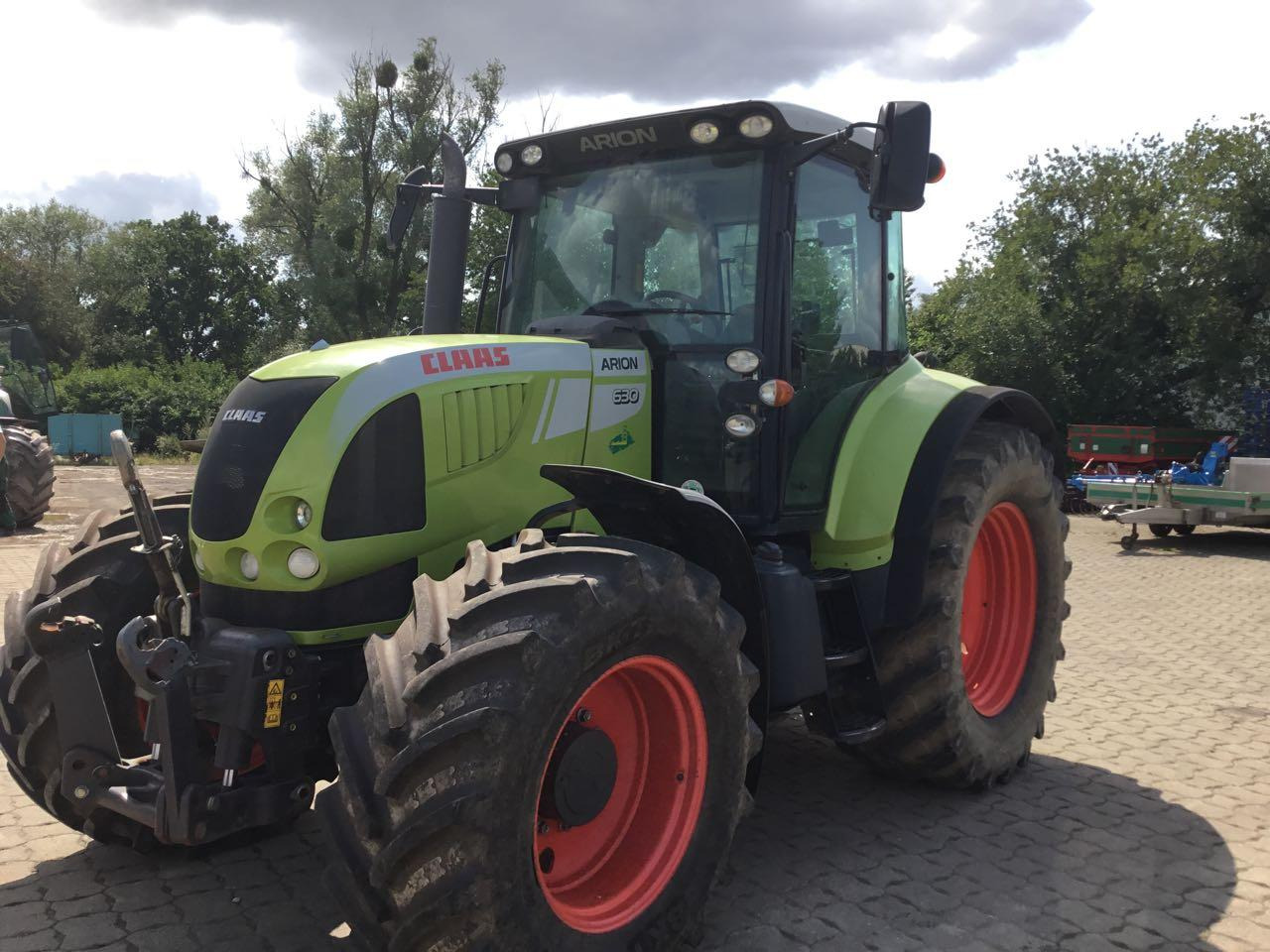 CLAAS Arion 630 - جرار: صورة 4 CLAAS Arion 630 - جرار: صورة 4