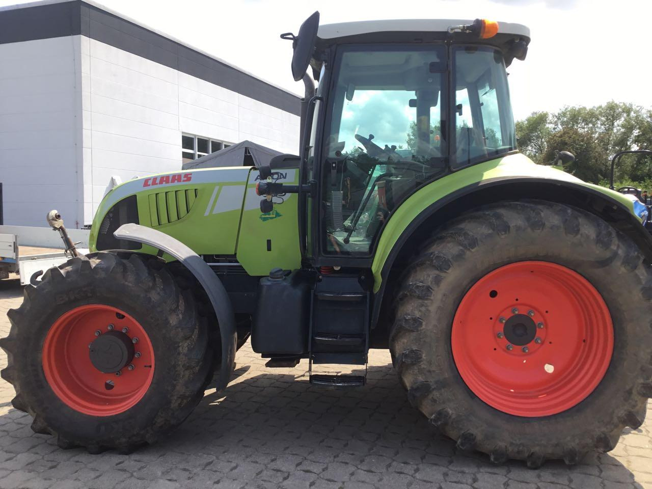 CLAAS Arion 630 - جرار: صورة 1 CLAAS Arion 630 - جرار: صورة 1