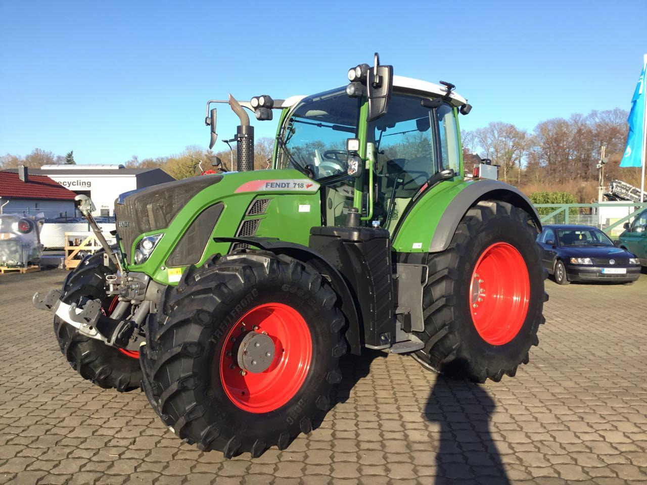 Fendt 718 Vario S4 - جرار: صورة 1 Fendt 718 Vario S4 - جرار: صورة 1