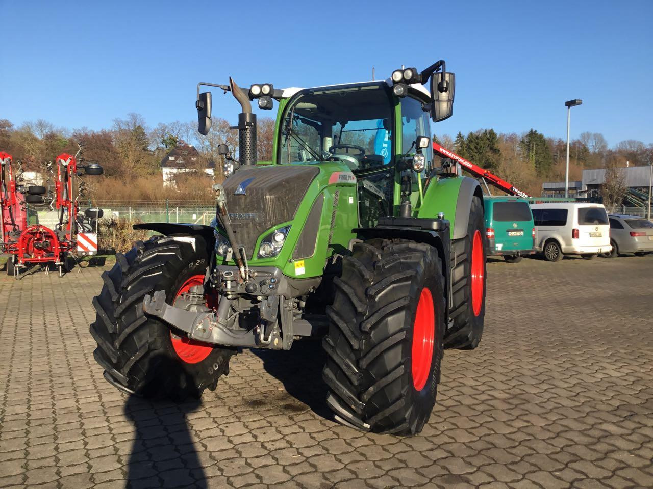 Fendt 718 Vario S4 - جرار: صورة 3 Fendt 718 Vario S4 - جرار: صورة 3