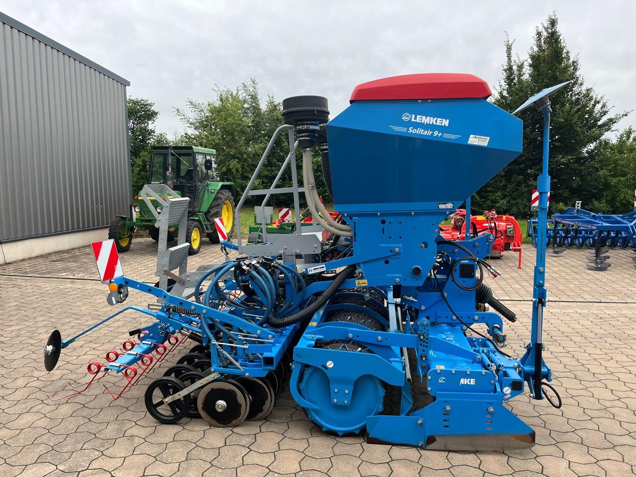 Lemken Zirkon 12 / Solitär 9-300 - آلة البذار متعددة الوظائف: صورة 3 Lemken Zirkon 12 / Solitär 9-300 - آلة البذار متعددة الوظائف: صورة 3
