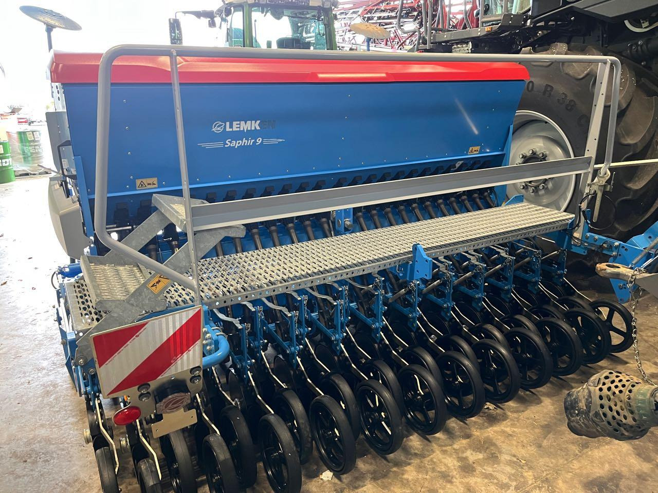Lemken Zirkon 8/Saphir 9 - آلة البذار متعددة الوظائف: صورة 4 Lemken Zirkon 8/Saphir 9 - آلة البذار متعددة الوظائف: صورة 4