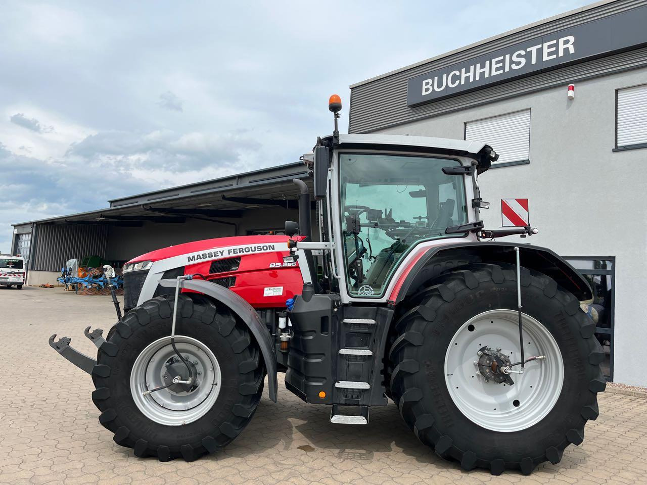 Massey Ferguson 8S.265 Dyna-VT Exclusive - جرار: صورة 2 Massey Ferguson 8S.265 Dyna-VT Exclusive - جرار: صورة 2