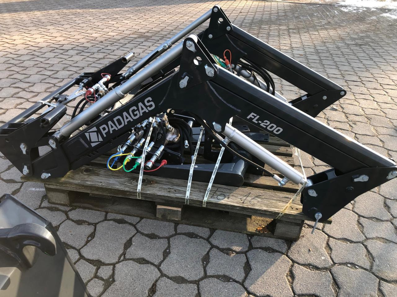 Solis PADAGAS FL200P Frontlader - ملحق: صورة 4 Solis PADAGAS FL200P Frontlader - ملحق: صورة 4