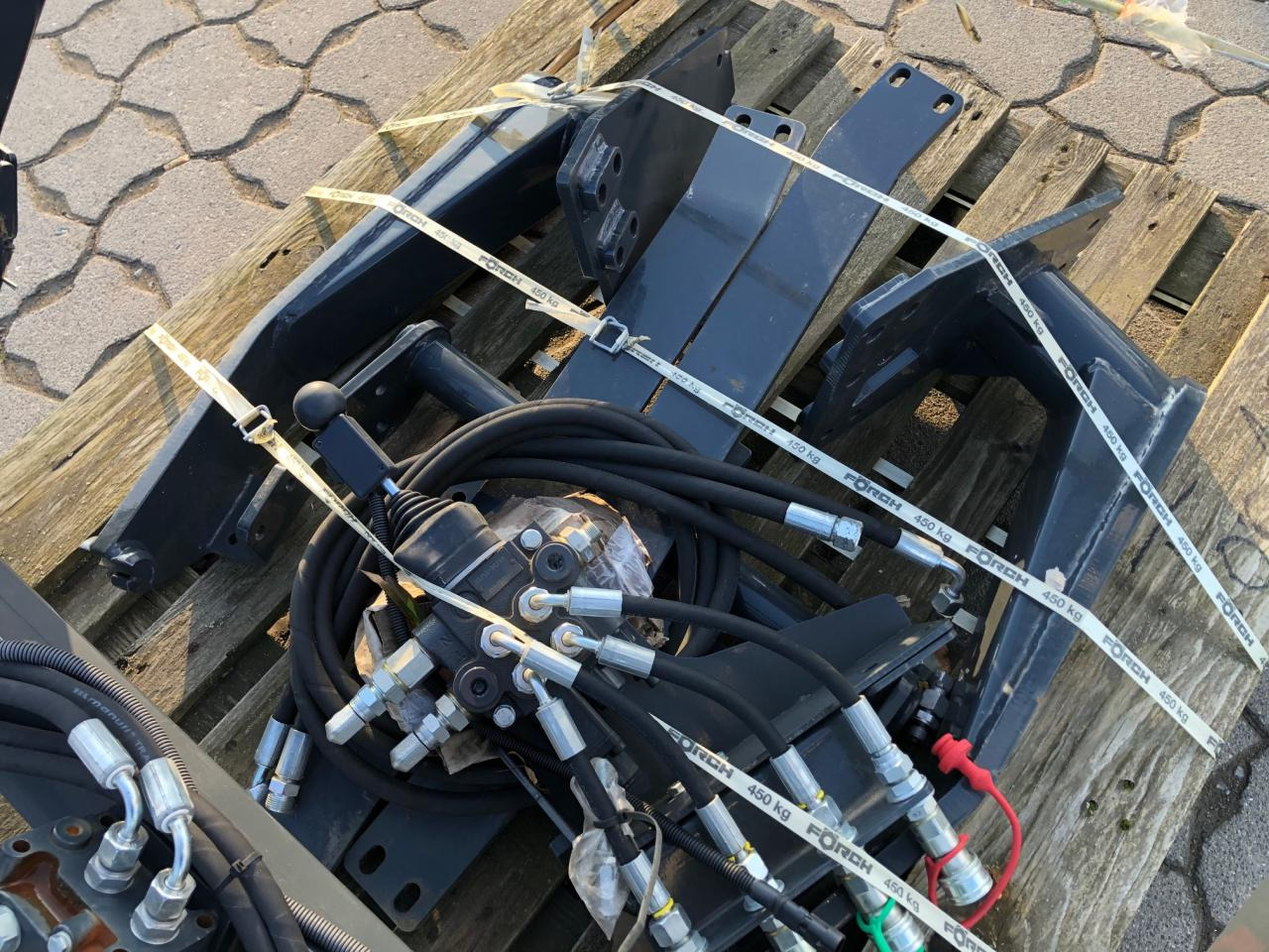 Solis PADAGAS FL200P Frontlader - ملحق: صورة 3 Solis PADAGAS FL200P Frontlader - ملحق: صورة 3