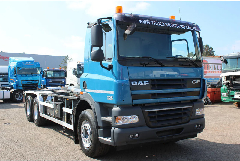 DAF CF 85.410 + euro 5 + 6x2 - شاحنة ذات خطاف: صورة 2 DAF CF 85.410 + euro 5 + 6x2 - شاحنة ذات خطاف: صورة 2