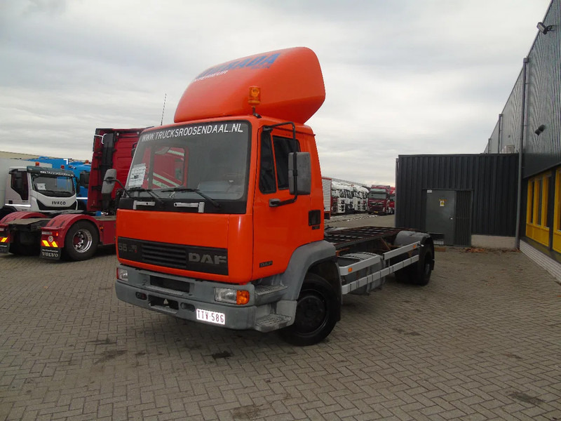 DAF LF 55.160 + EURO 2 + MANUAL + 12T - شاحنة هيكل كابينة: صورة 2 DAF LF 55.160 + EURO 2 + MANUAL + 12T - شاحنة هيكل كابينة: صورة 2