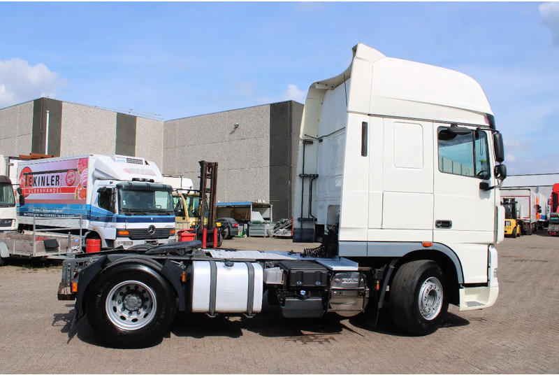 DAF XF 105.460 + EURO 5 + - وحدة جر: صورة 4 DAF XF 105.460 + EURO 5 + - وحدة جر: صورة 4