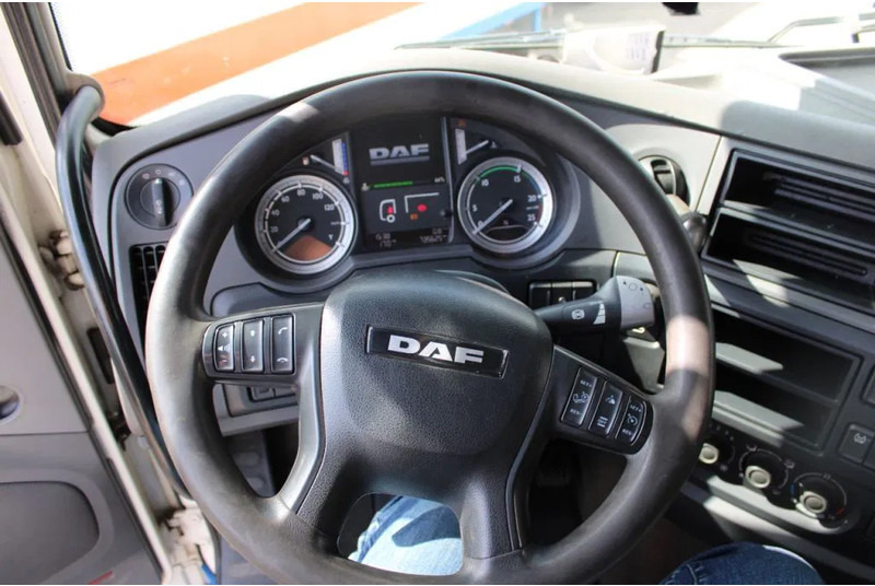 DAF XF 106.460 + Euro 6 + 6X2 + retarder + price is for complete incl combi - شاحنة ستارة: صورة 5 DAF XF 106.460 + Euro 6 + 6X2 + retarder + price is for complete incl combi - شاحنة ستارة: صورة 5