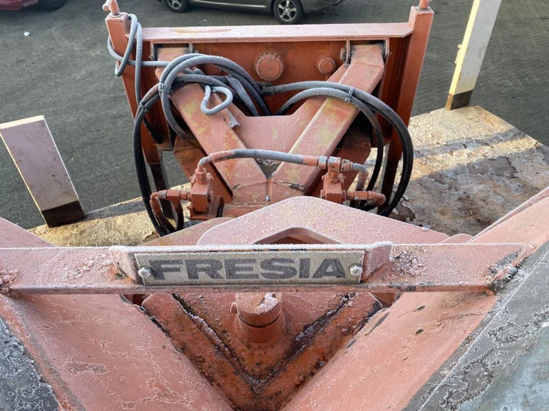 Fresia + Snow shovel - كاسحة ثلوج: صورة 5 Fresia + Snow shovel - كاسحة ثلوج: صورة 5