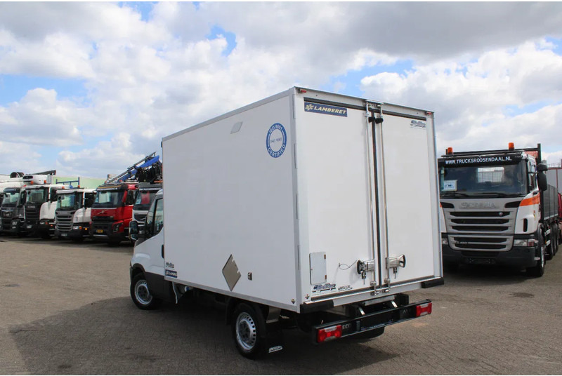 Iveco Daily 35S18 + carrier + electric + 3P - شاحنة مُبرّدة للتوصيل: صورة 4 Iveco Daily 35S18 + carrier + electric + 3P - شاحنة مُبرّدة للتوصيل: صورة 4