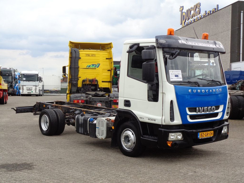 Iveco EuroCargo 80E18 + PTO + Euro 5 + blad-blad - شاحنة هيكل كابينة: صورة 3 Iveco EuroCargo 80E18 + PTO + Euro 5 + blad-blad - شاحنة هيكل كابينة: صورة 3
