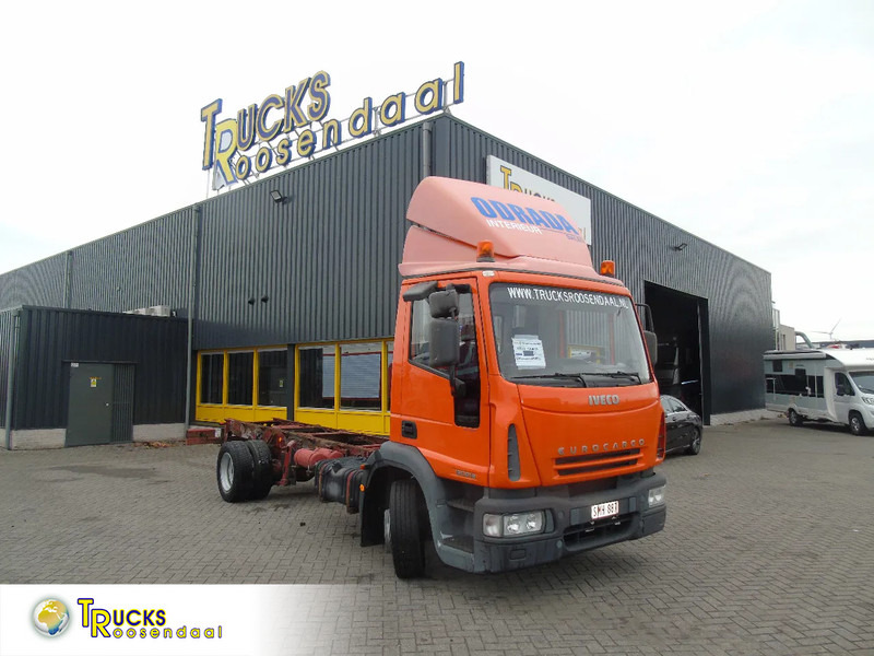 Iveco Eurocargo 120E18 + MANUAL - شاحنة هيكل كابينة: صورة 1 Iveco Eurocargo 120E18 + MANUAL - شاحنة هيكل كابينة: صورة 1