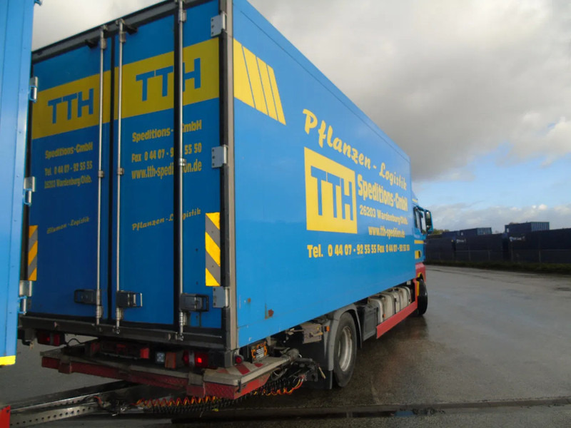 MAN TGA 18.400 + combi + lift + euro 5 + 2.70 - شاحنة مقفلة: صورة 3 MAN TGA 18.400 + combi + lift + euro 5 + 2.70 - شاحنة مقفلة: صورة 3