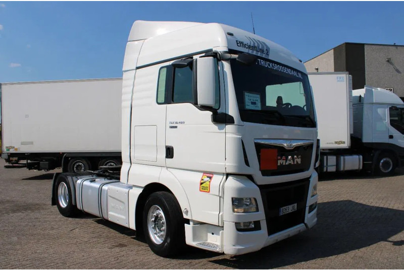 MAN TGX 18.480 + RETARDER + FULL OPTION + 4 PC IN STOCK + EURO 6 - وحدة جر: صورة 3 MAN TGX 18.480 + RETARDER + FULL OPTION + 4 PC IN STOCK + EURO 6 - وحدة جر: صورة 3