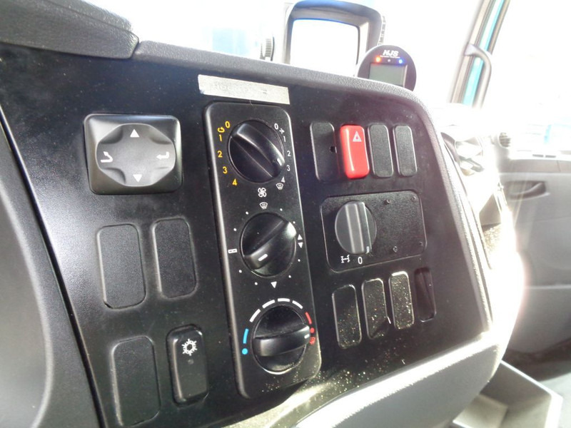 شاحنة مقفلة Mercedes-Benz AXOR 1823 + Dhollandia Lift: صورة 14 شاحنة مقفلة Mercedes-Benz AXOR 1823 + Dhollandia Lift: صورة 14