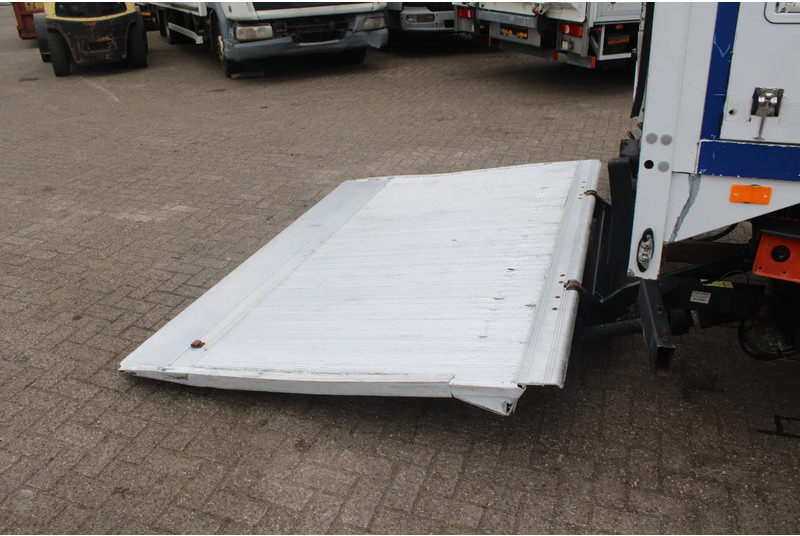 شاحنة مقفلة Mercedes-Benz Antos 360 + euro 6 + lift: صورة 9