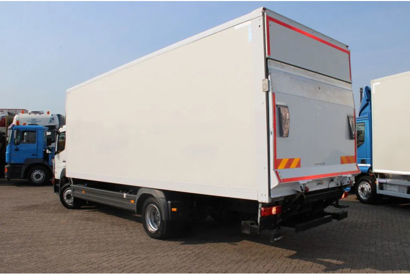 Mercedes-Benz Atego 1221 + EURO 6 + LIFT + 12t - شاحنة مقفلة: صورة 4 Mercedes-Benz Atego 1221 + EURO 6 + LIFT + 12t - شاحنة مقفلة: صورة 4