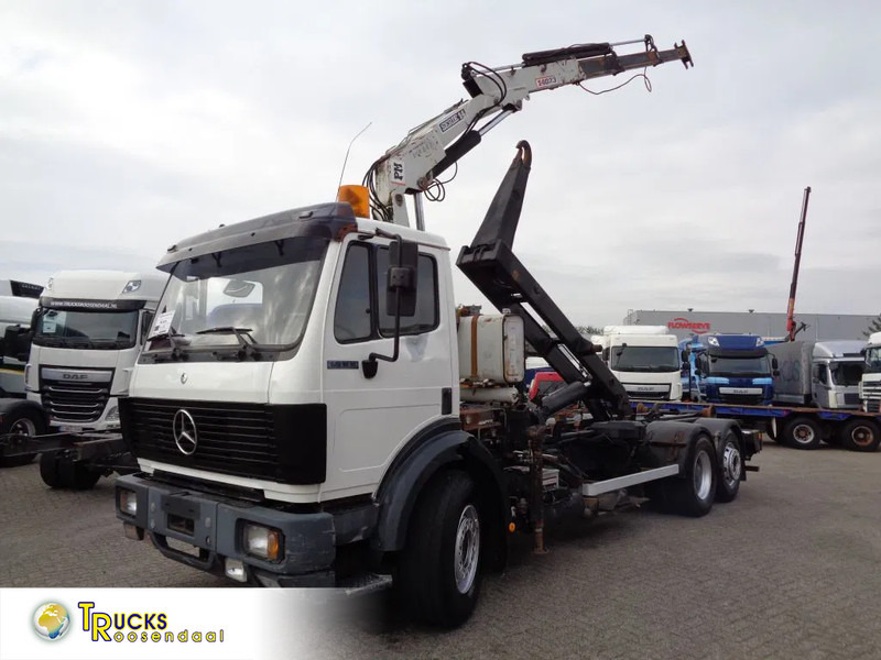 Mercedes-Benz SK 2433 + Semi-Auto + PTO + Serie 14 Crane + 3 pedals - شاحنة - نظام الكابلات, شاحنة كرين: صورة 1 Mercedes-Benz SK 2433 + Semi-Auto + PTO + Serie 14 Crane + 3 pedals - شاحنة - نظام الكابلات, شاحنة كرين: صورة 1