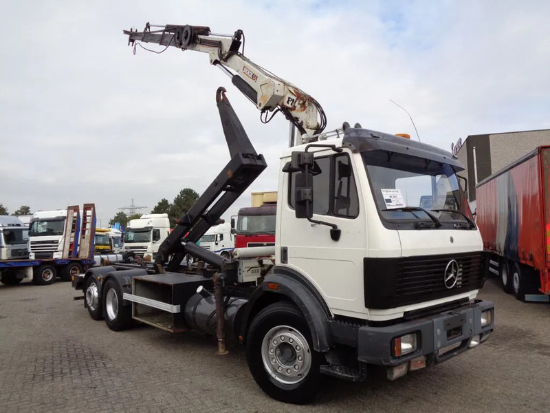 Mercedes-Benz SK 2433 + Semi-Auto + PTO + Serie 14 Crane + 3 pedals - شاحنة - نظام الكابلات, شاحنة كرين: صورة 3 Mercedes-Benz SK 2433 + Semi-Auto + PTO + Serie 14 Crane + 3 pedals - شاحنة - نظام الكابلات, شاحنة كرين: صورة 3