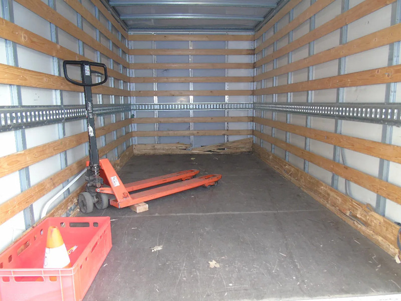 Mercedes-Benz Sprinter 314 + lift - شاحنة مغلقة الصندوق: صورة 4 Mercedes-Benz Sprinter 314 + lift - شاحنة مغلقة الصندوق: صورة 4