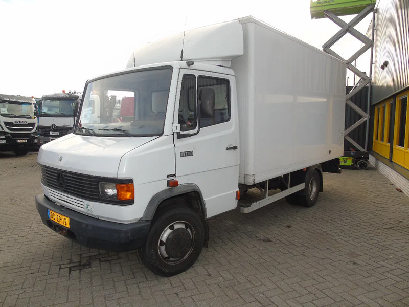 Mercedes-Benz Vario 813 811 + MANUAL + EURO 1 - شاحنة مقفلة: صورة 2 Mercedes-Benz Vario 813 811 + MANUAL + EURO 1 - شاحنة مقفلة: صورة 2
