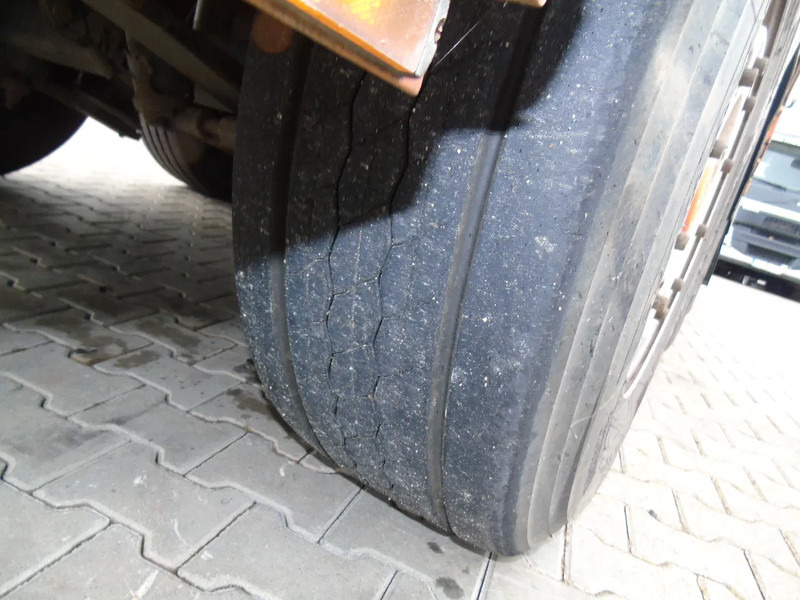 Samro 3 AXLE BPW - نصف مقطورة مسطحة: صورة 4 Samro 3 AXLE BPW - نصف مقطورة مسطحة: صورة 4