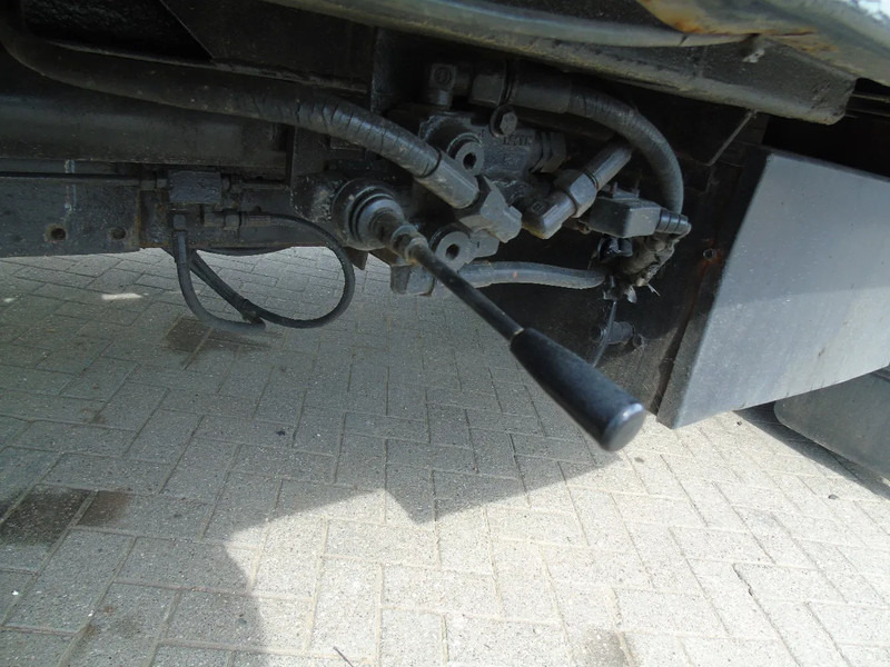 شاحنة نقل سيارات شاحنة Scania P 270 + manual + hydrolic ramps + WINCH: صورة 18 شاحنة نقل سيارات شاحنة Scania P 270 + manual + hydrolic ramps + WINCH: صورة 18