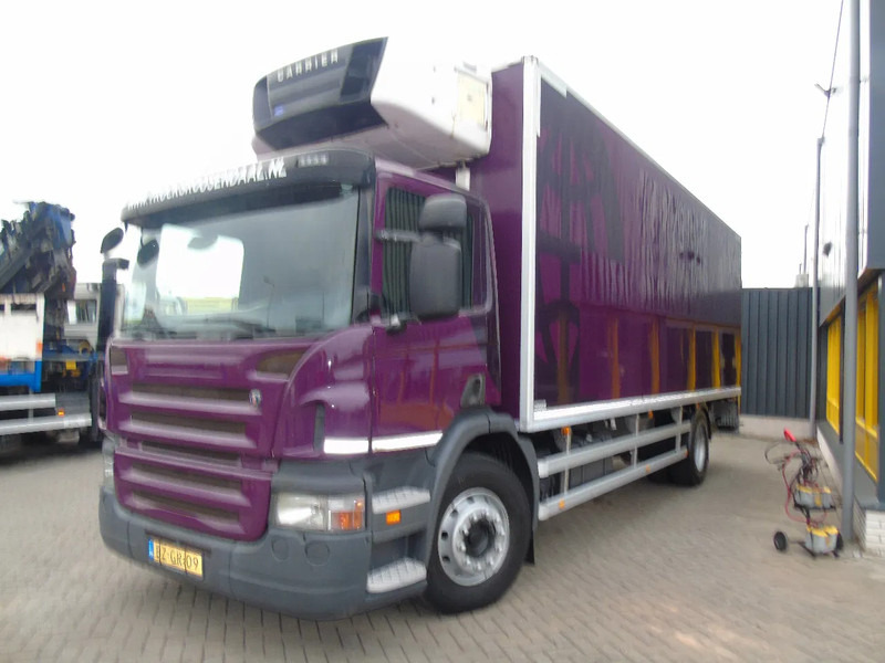 Scania P230 + CARRIER + 150.693KM!! + LIFT + EURO 5 - شاحنة الفريزر: صورة 3 Scania P230 + CARRIER + 150.693KM!! + LIFT + EURO 5 - شاحنة الفريزر: صورة 3