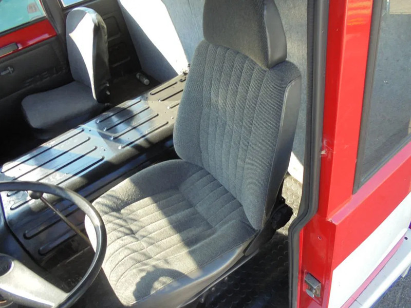 Steyr 1490 + Manual + 6X6 + 16000 L + TATRA - سيارة إطفاء: صورة 4 Steyr 1490 + Manual + 6X6 + 16000 L + TATRA - سيارة إطفاء: صورة 4