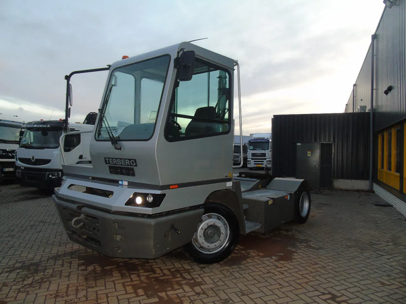 Terberg YT 182 fully funtion + perfect - جرار المحطة: صورة 4 Terberg YT 182 fully funtion + perfect - جرار المحطة: صورة 4