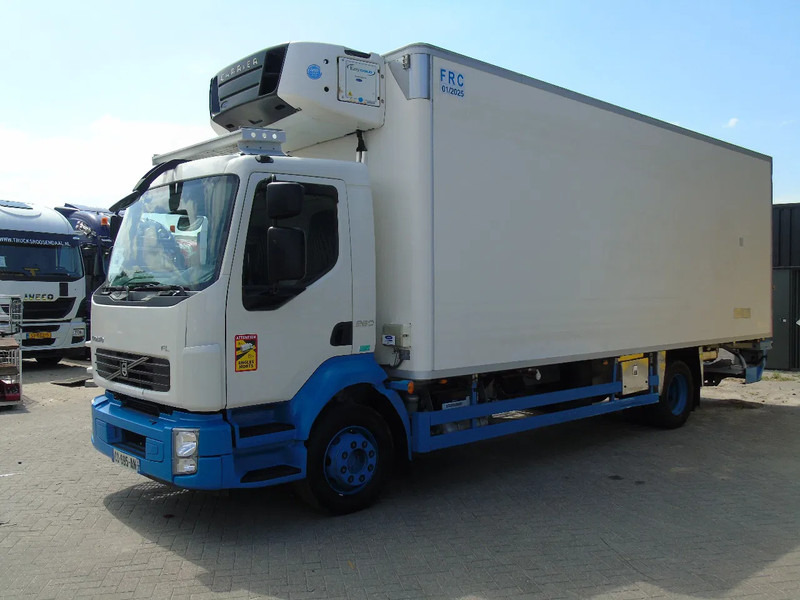 Volvo FL 16.260 +CHEREAU + carrier + manual - شاحنة الفريزر: صورة 2 Volvo FL 16.260 +CHEREAU + carrier + manual - شاحنة الفريزر: صورة 2