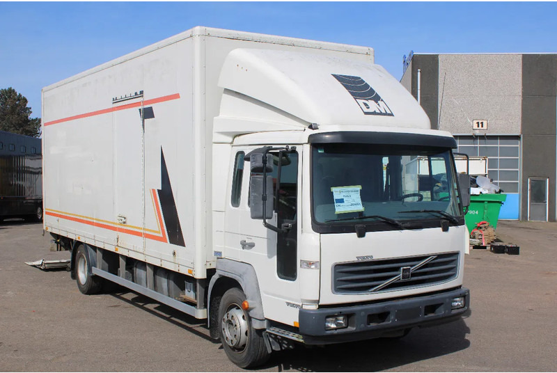 Volvo FL 6.250 +EURO 2 + MANUAL + LIFT - شاحنة مقفلة: صورة 2 Volvo FL 6.250 +EURO 2 + MANUAL + LIFT - شاحنة مقفلة: صورة 2