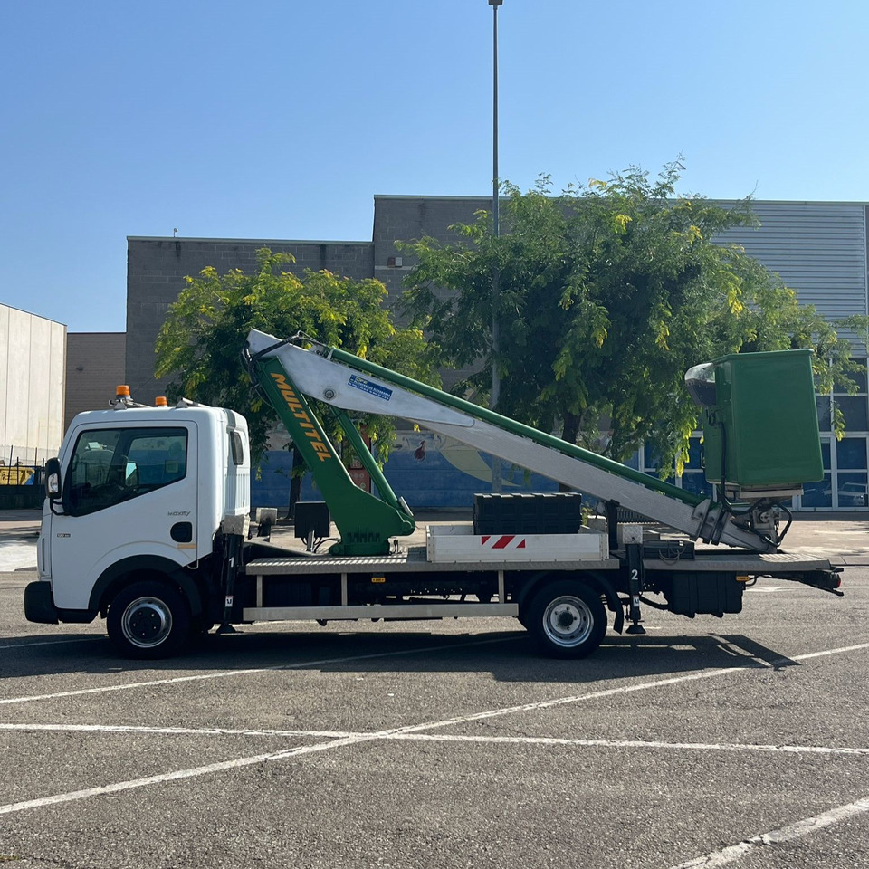 Renault Maxity - شاحنة: صورة 2 Renault Maxity - شاحنة: صورة 2