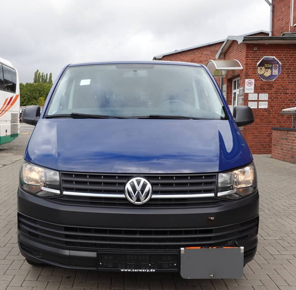 Volkswagen T6 Transporter Kasten-Kombi lang*9Sitze*AT-Motor - ميكروباص: صورة 4 Volkswagen T6 Transporter Kasten-Kombi lang*9Sitze*AT-Motor - ميكروباص: صورة 4