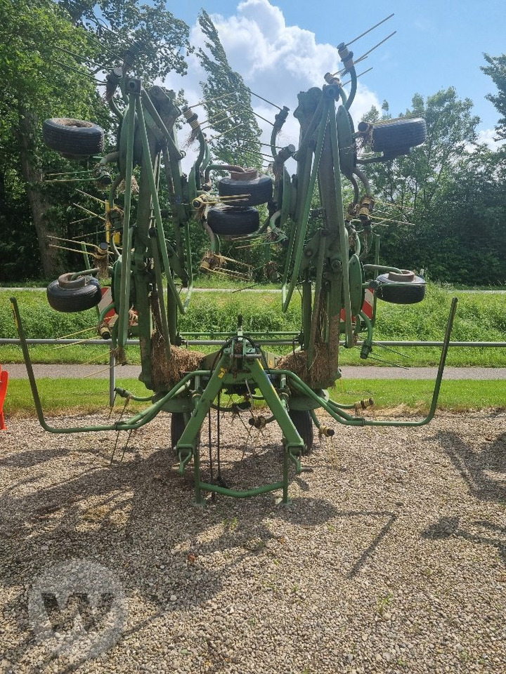 Krone KW 8.82/8 - آلة تيبيس العشب/ آلة جمع العشب: صورة 4 Krone KW 8.82/8 - آلة تيبيس العشب/ آلة جمع العشب: صورة 4