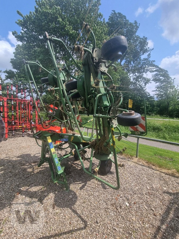 Krone KW 8.82/8 - آلة تيبيس العشب/ آلة جمع العشب: صورة 5 Krone KW 8.82/8 - آلة تيبيس العشب/ آلة جمع العشب: صورة 5