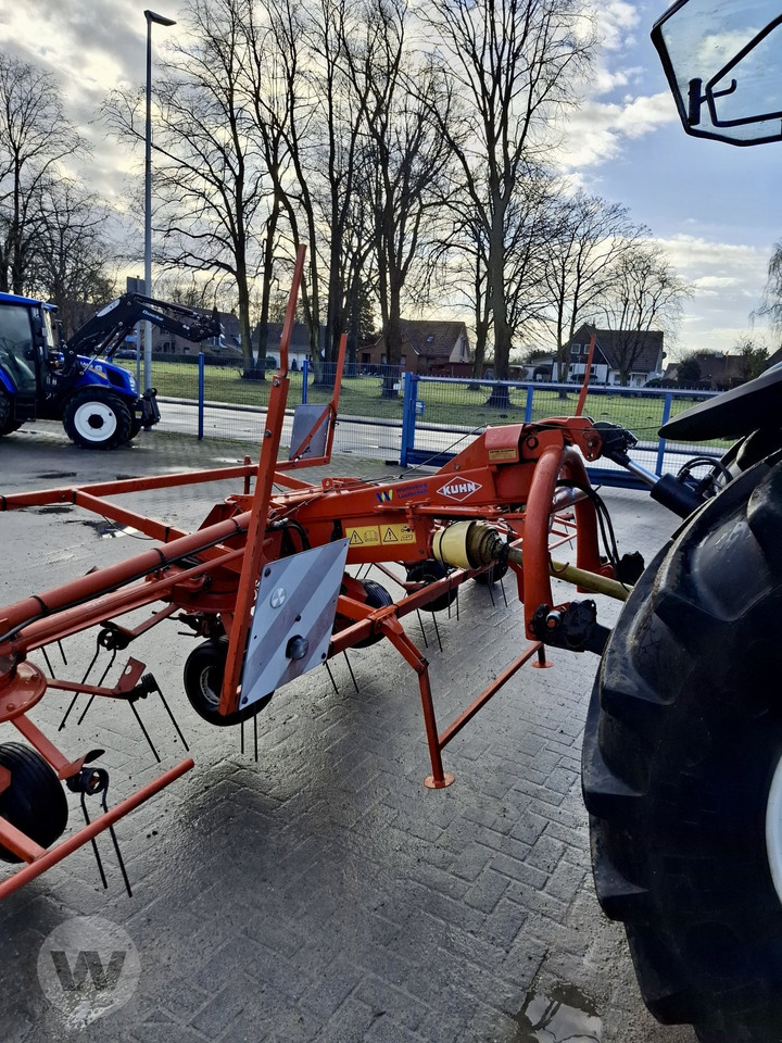 Kuhn GF 8501 - آلة تيبيس العشب/ آلة جمع العشب: صورة 4 Kuhn GF 8501 - آلة تيبيس العشب/ آلة جمع العشب: صورة 4
