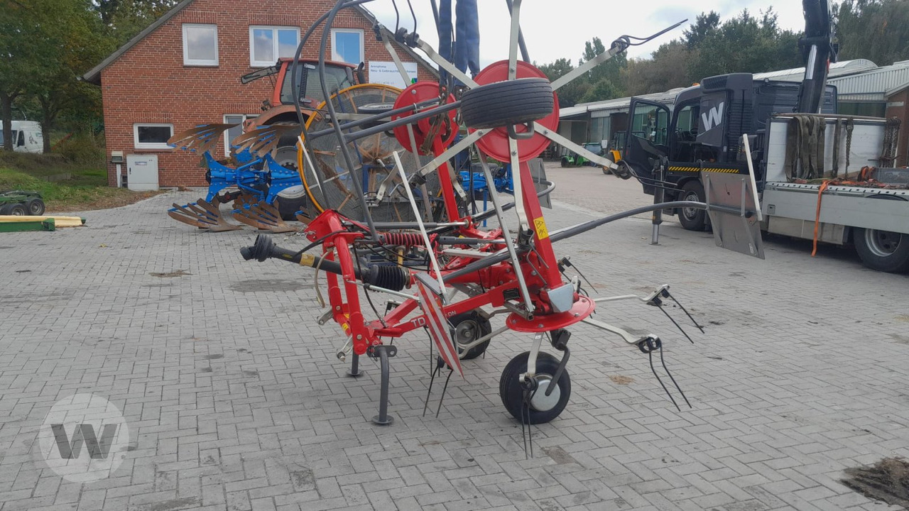 Massey Ferguson TD 524 DN - آلة تيبيس العشب/ آلة جمع العشب: صورة 5 Massey Ferguson TD 524 DN - آلة تيبيس العشب/ آلة جمع العشب: صورة 5