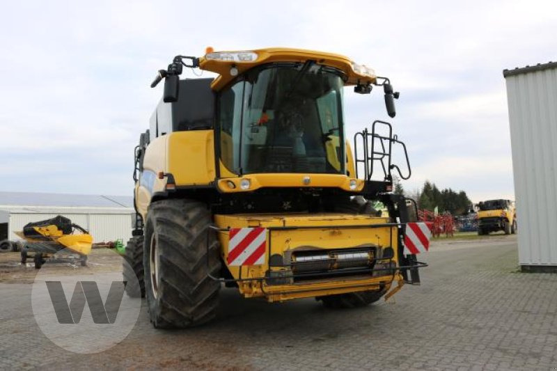 New Holland CR 9090 - حصادة موحَّدة: صورة 4 New Holland CR 9090 - حصادة موحَّدة: صورة 4
