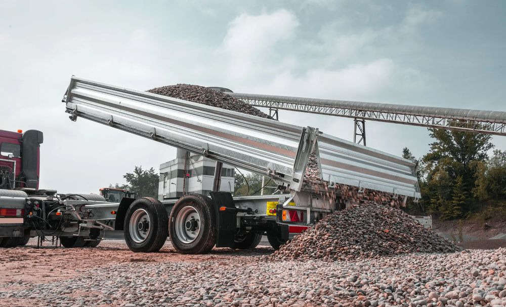 Humbaur Wywrotka 3-Stronna , Różne DMC i Długości, Ocynk, Najazdy jako opcja - مقطورة قلاب: صورة 2 Humbaur Wywrotka 3-Stronna , Różne DMC i Długości, Ocynk, Najazdy jako opcja - مقطورة قلاب: صورة 2