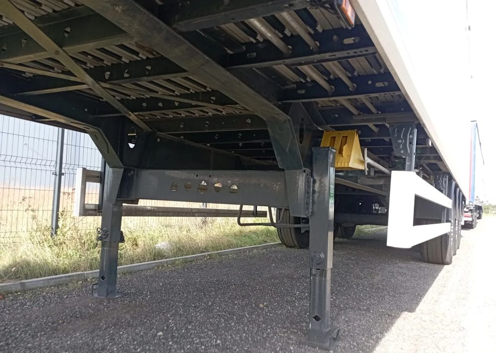 Reisch 3x Ruchoma podłoga 2 - 2022 , 1-2023 - نصف مقطورة مباشرة: صورة 2 Reisch 3x Ruchoma podłoga 2 - 2022 , 1-2023 - نصف مقطورة مباشرة: صورة 2