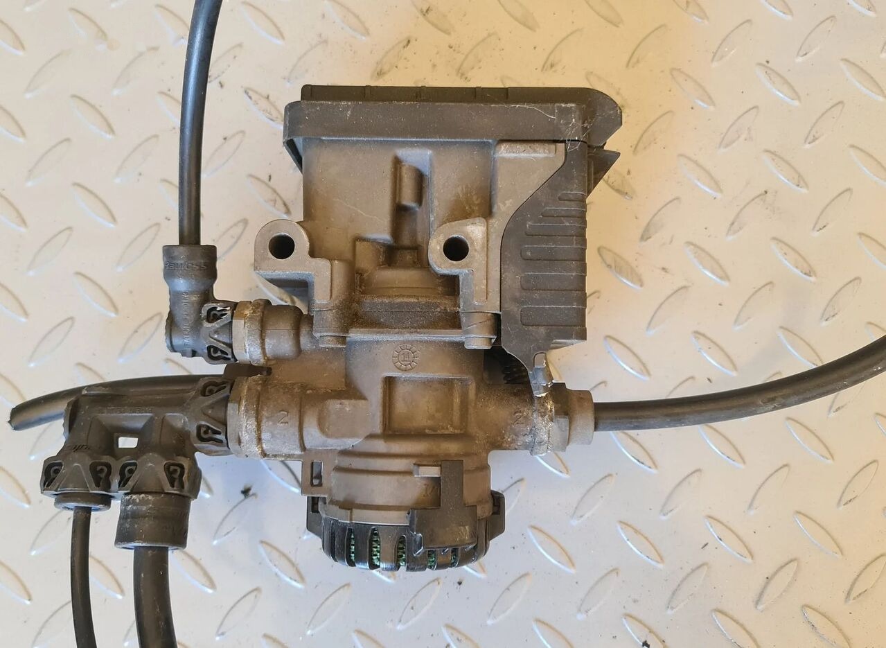 Knorr-Bremse 21114974 K029246 VOLVO FH4 FM4 RENAULT RANGE T truck - صمام الفرامل - شاحنة: صورة 3 Knorr-Bremse 21114974 K029246 VOLVO FH4 FM4 RENAULT RANGE T truck - صمام الفرامل - شاحنة: صورة 3