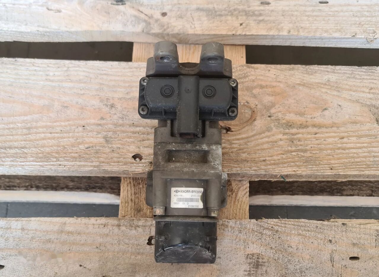 Knorr-Bremse 21390592 Renault PREMIUM truck - صمام الفرامل - شاحنة: صورة 1 Knorr-Bremse 21390592 Renault PREMIUM truck - صمام الفرامل - شاحنة: صورة 1
