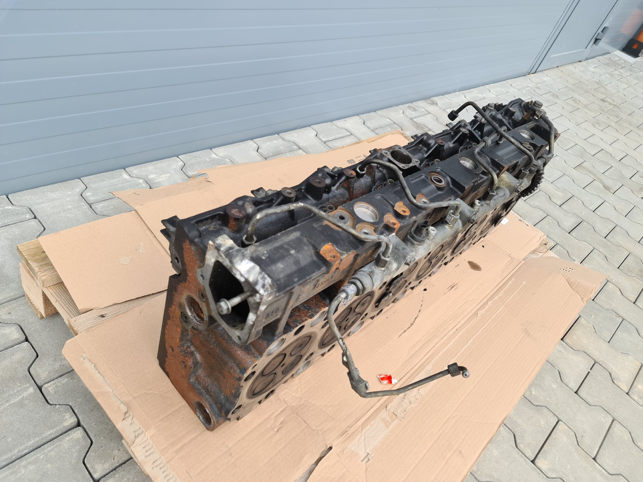MAN TGX TGA / CYLINDER HEAD / D20 ENGINE / EURO 3 4 5 / WORLDWIDE DELIVERY - رأس المحرك: صورة 3 MAN TGX TGA / CYLINDER HEAD / D20 ENGINE / EURO 3 4 5 / WORLDWIDE DELIVERY - رأس المحرك: صورة 3