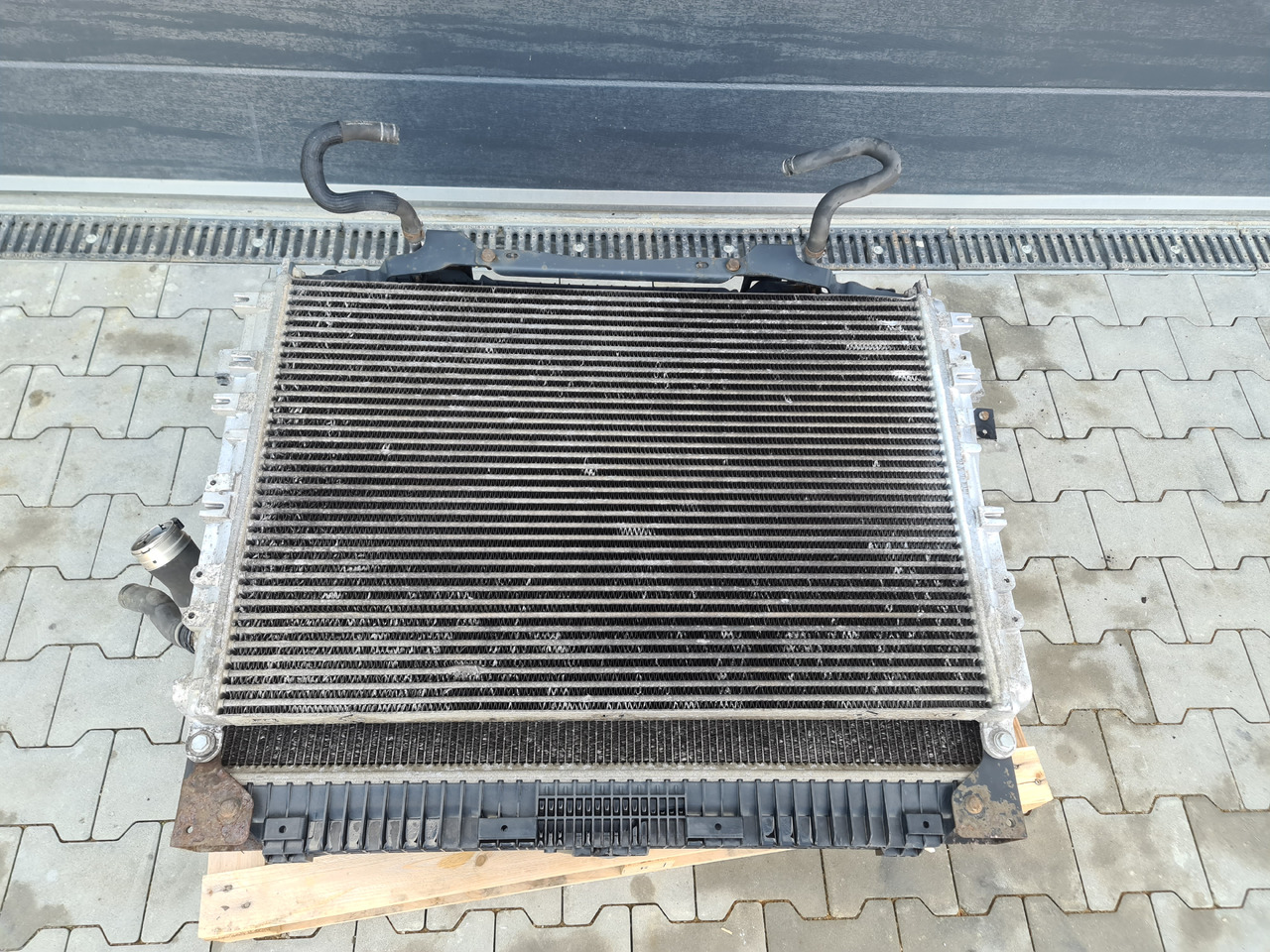 MERCEDES ATEGO ANTOS / EURO 6 / COOLER SET / INTERCOOLER / WATER COOLER / WORLDWIDE DELIVERY - مبرد المحرك: صورة 3 MERCEDES ATEGO ANTOS / EURO 6 / COOLER SET / INTERCOOLER / WATER COOLER / WORLDWIDE DELIVERY - مبرد المحرك: صورة 3