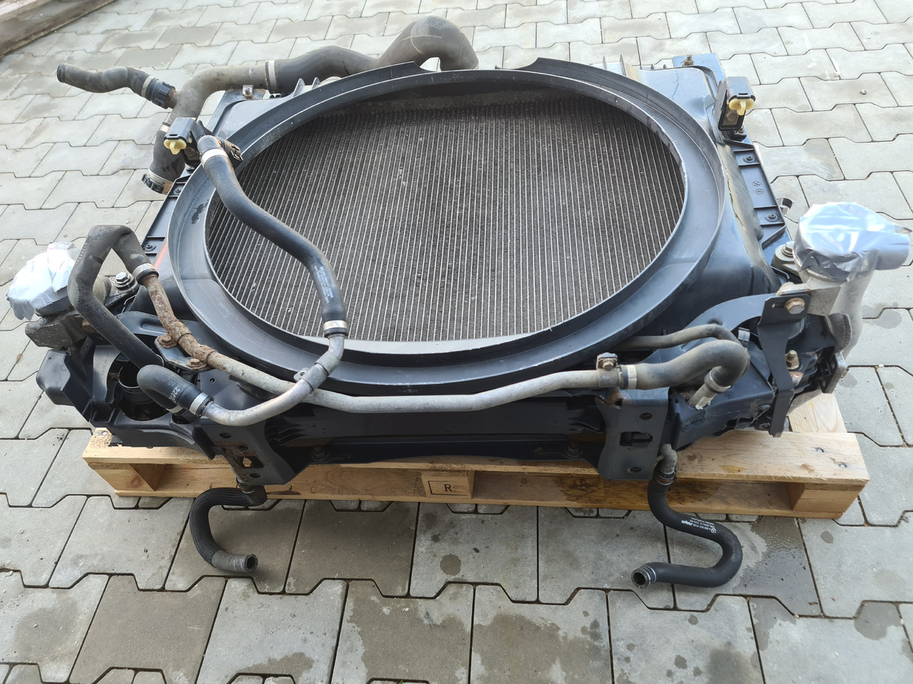 MERCEDES ATEGO ANTOS / EURO 6 / COOLER SET / INTERCOOLER / WATER COOLER / WORLDWIDE DELIVERY - مبرد المحرك: صورة 2 MERCEDES ATEGO ANTOS / EURO 6 / COOLER SET / INTERCOOLER / WATER COOLER / WORLDWIDE DELIVERY - مبرد المحرك: صورة 2