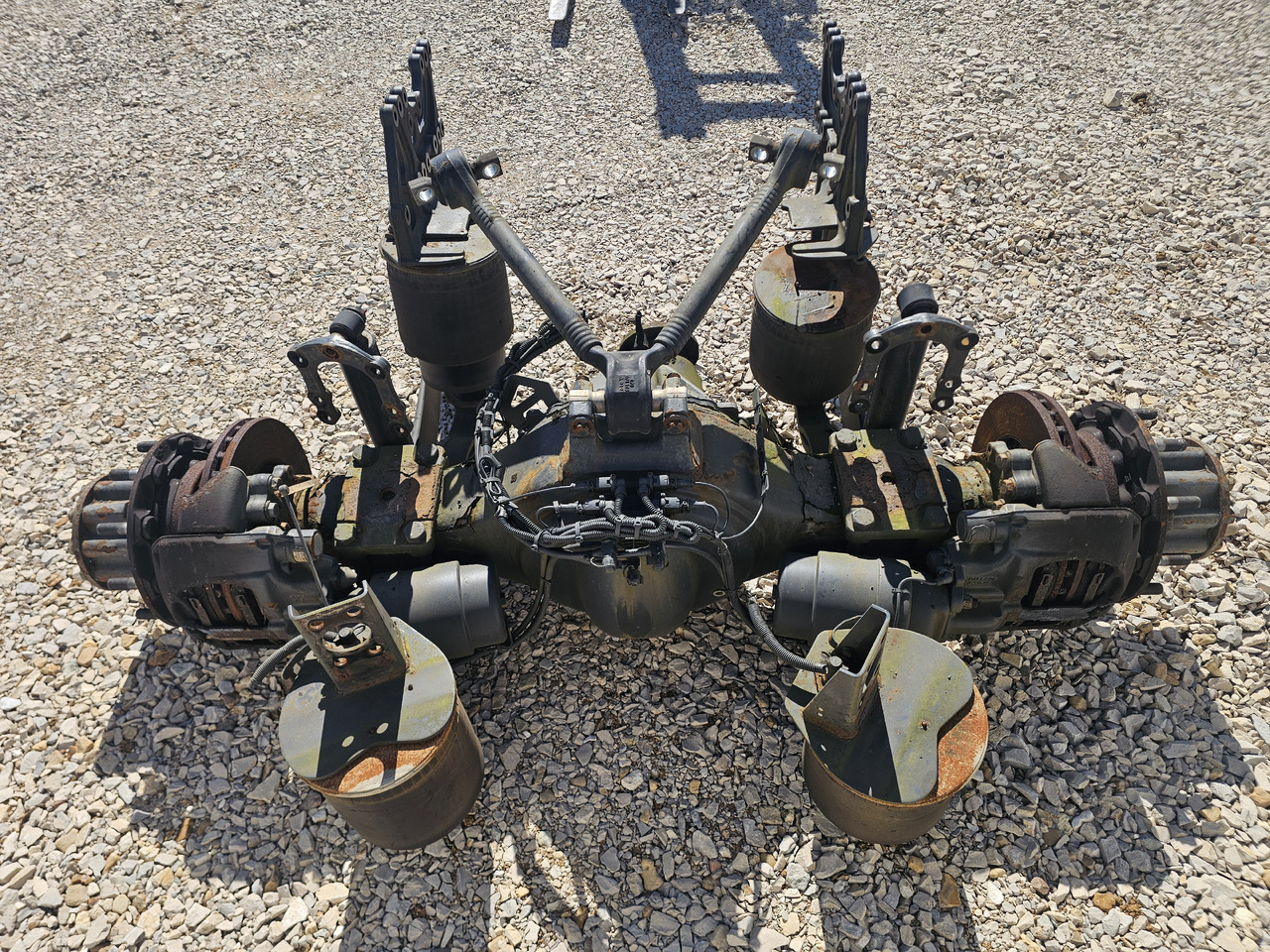 MERCEDES-BENZ ACTROS MP4 / COMPLETE REAR AXLE / R440 /RATIO: 2.733 - المحور الخلفي: صورة 5 MERCEDES-BENZ ACTROS MP4 / COMPLETE REAR AXLE / R440 /RATIO: 2.733 - المحور الخلفي: صورة 5