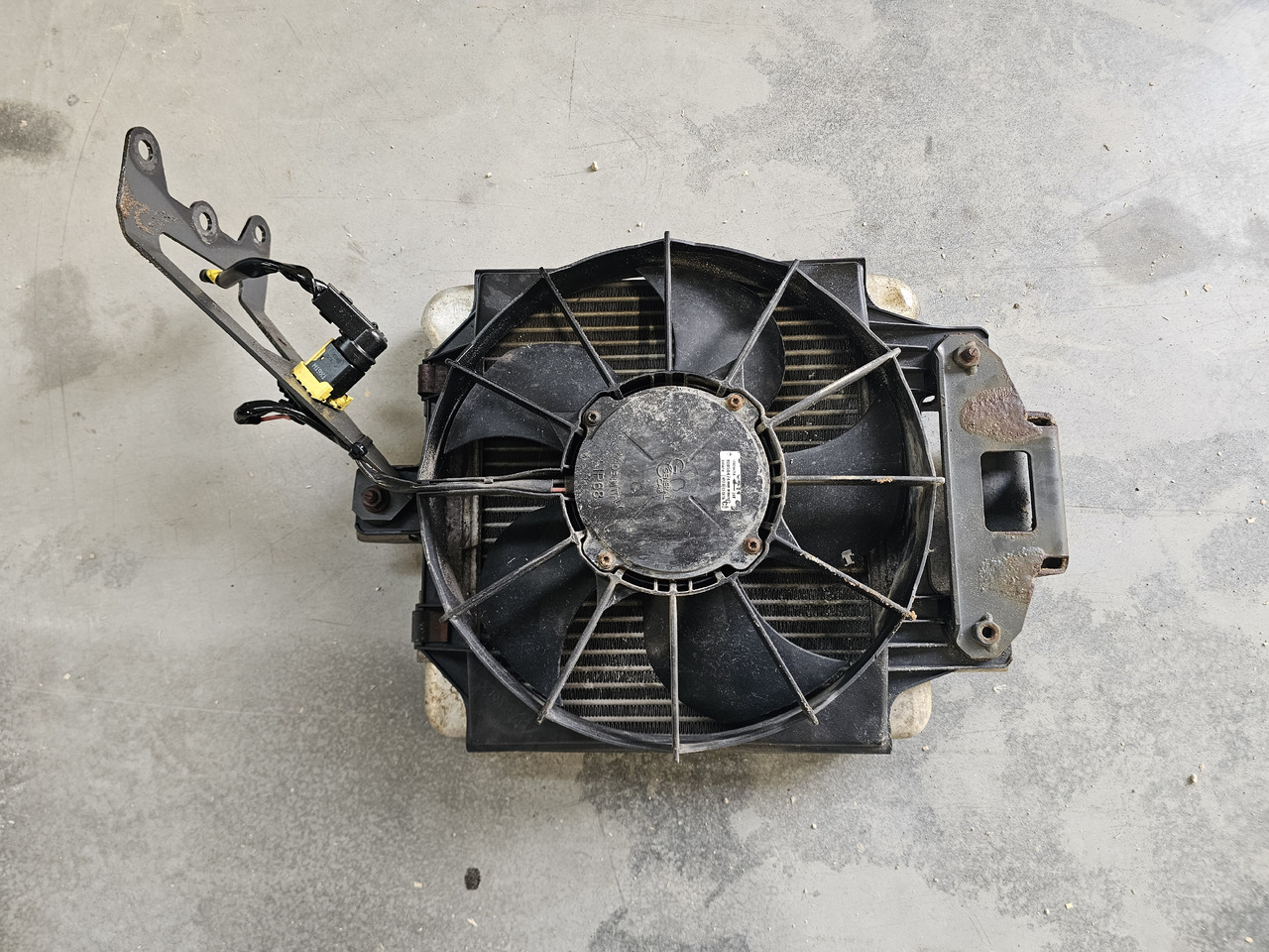 MERCEDES-BENZ ACTROS MP4 / OIL RADIATOR / A9605001601 - مبرد الزيت: صورة 3 MERCEDES-BENZ ACTROS MP4 / OIL RADIATOR / A9605001601 - مبرد الزيت: صورة 3